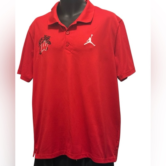 Jordan Polo Shirt Classic,with a lion and the Wisconsin logo, in new conditions - Picture 1 of 14